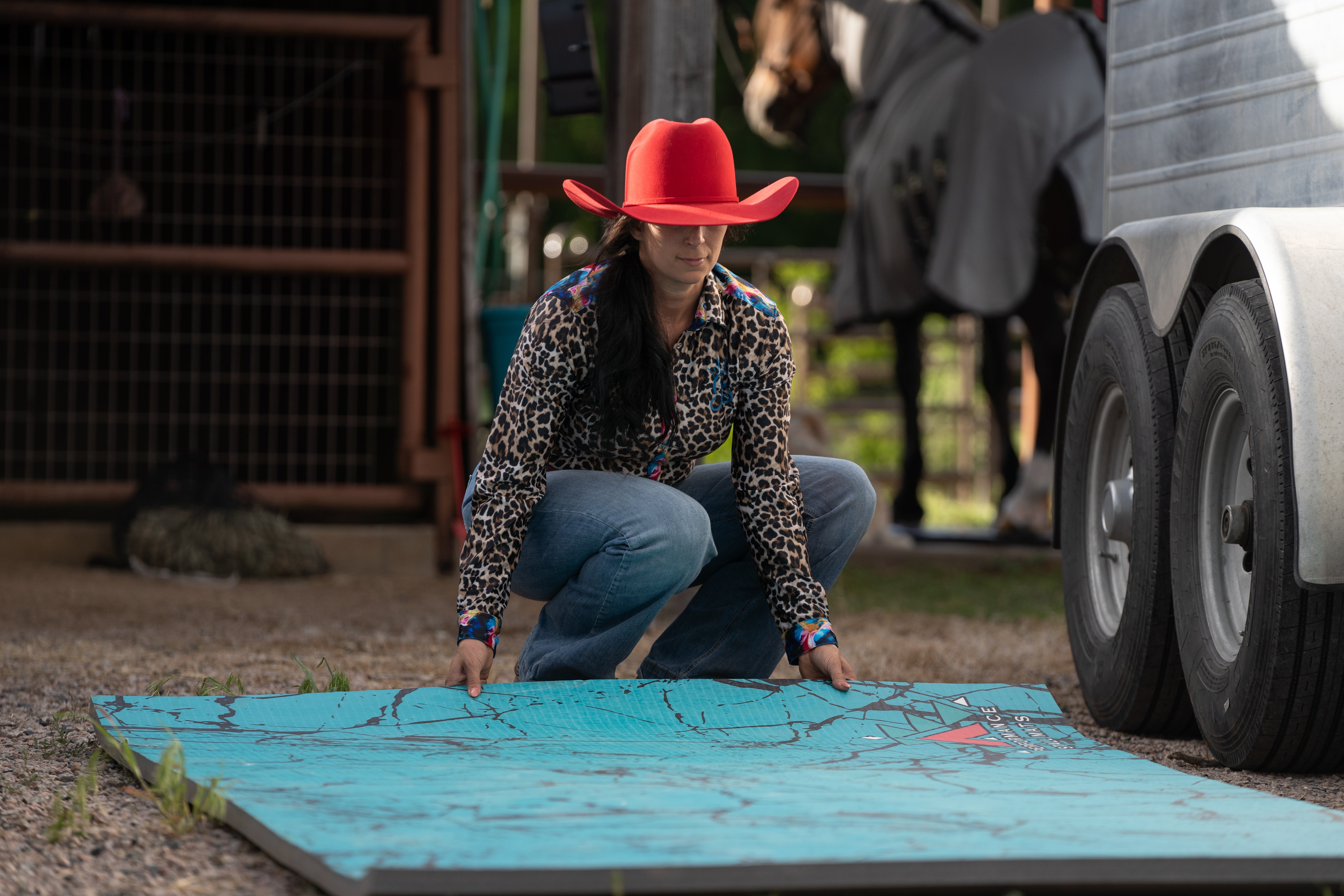 Turquoise Stone Design 5x10 Portable Stall Mat – Lightweight Roll-Up Mat for Horse Stalls, Events, and Trailers