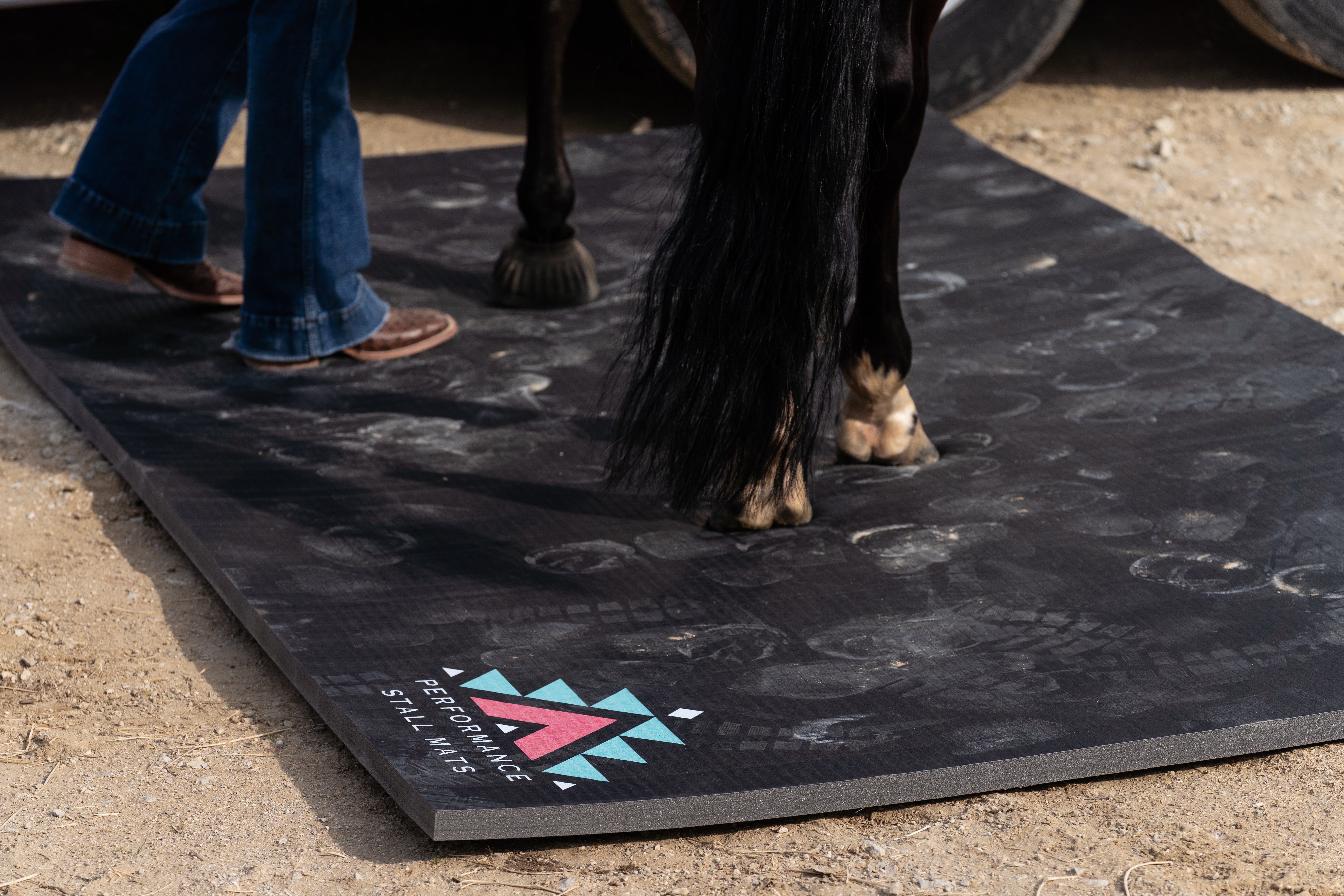 Black 5x10 Portable Stall Mat – Lightweight Roll-Up Mat for Horse Stalls, Events, and Trailers