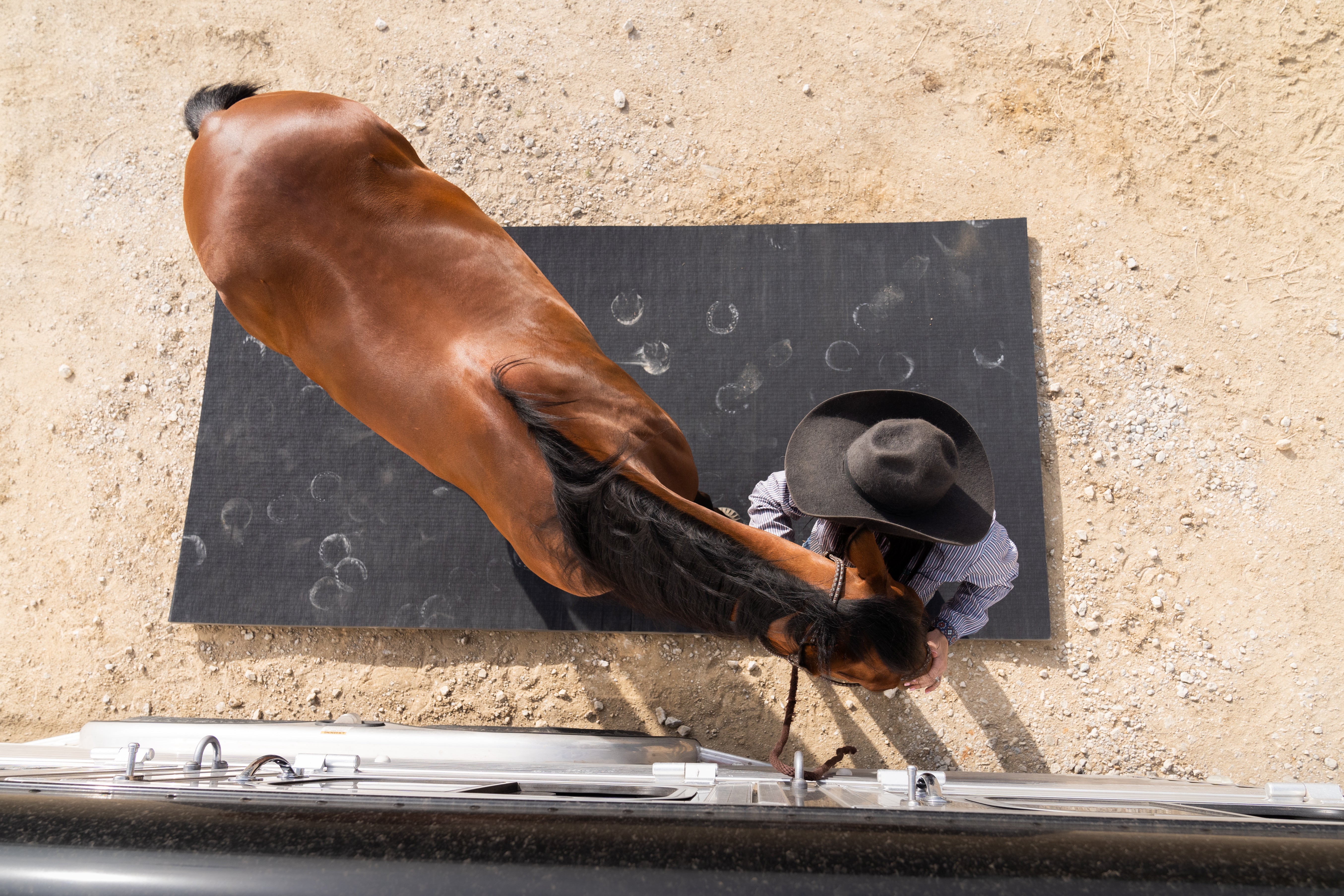 Black 5x10 Portable Stall Mat – Lightweight Roll-Up Mat for Horse Stalls, Events, and Trailers