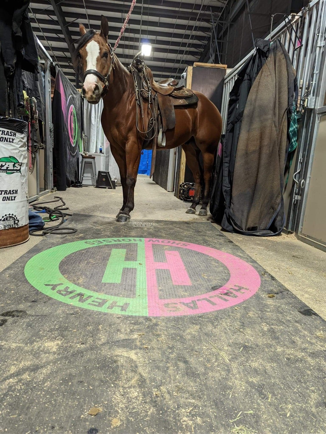 Custom 5x10 Portable Stall Mat Black – Personalized logo roll‑up mat for horse stalls, trailers, events