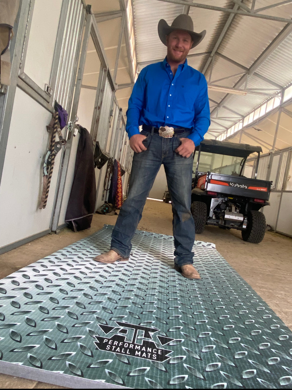 Diamond Plate Design 5x10 Portable Stall Mat – Lightweight Roll-Up Mat for Horse Stalls, Events, and Trailers